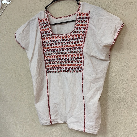 EUC🔹️Boho embroidered top blouse size Small - Picture 2 of 6
